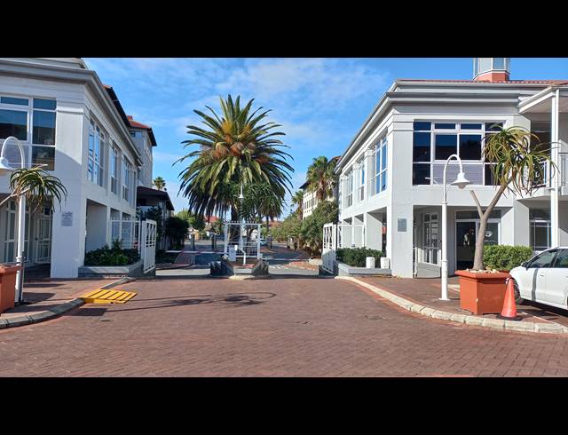 97M² OFFICE TO LET IN CENTURY CITY